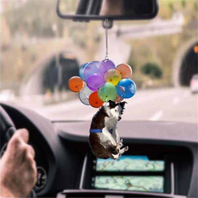 Palloncini colorati e ciondolo cagnolino